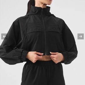 ALO Yoga Cropped Playmaker Jacket